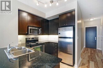 60-3360 Absolute Ave in Mississauga, ON - Building Photo - Building Photo