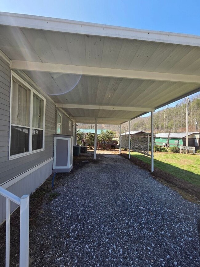 13 Beach Creek Rd in Sylva, NC - Building Photo - Building Photo