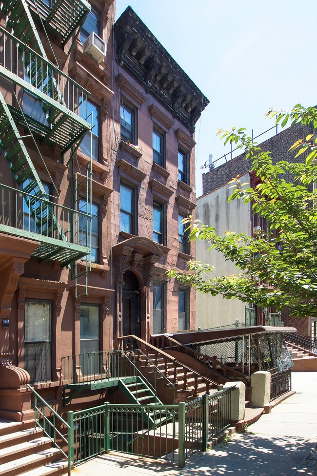 23 E 127th St in New York, NY - Building Photo - Building Photo