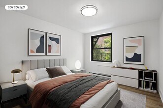 357 W 11th St in New York, NY - Building Photo - Building Photo