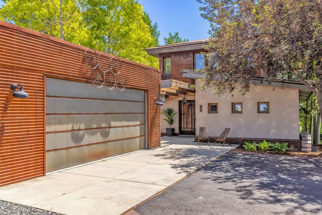 2449 Turkey Red Ln in Bozeman, MT - Building Photo - Building Photo