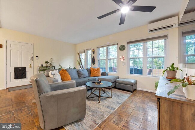 property at 3400 Gunston Rd