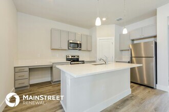 305 Pine St in DeLand, FL - Building Photo - Building Photo