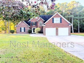 260 Lick Creek Dr in Linden, NC - Building Photo