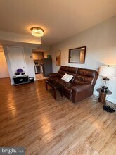 2 Canterbury Square in Alexandria, VA - Building Photo - Building Photo