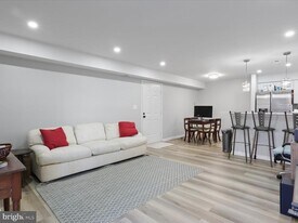 6908 Mary Caroline Cir in Alexandria, VA - Building Photo