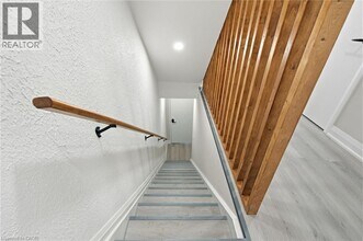 489 Cannon St E in Hamilton, ON - Building Photo - Building Photo