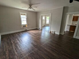 101 7th Ave SE in Aberdeen, SD - Building Photo