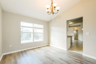 1480 Muir Cir, Unit APT B in Clermont, FL - Foto de edificio - Building Photo