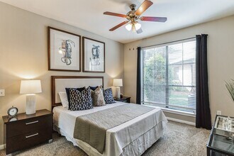 Vintage Park Apartments in Houston, TX - Foto de edificio - Building Photo