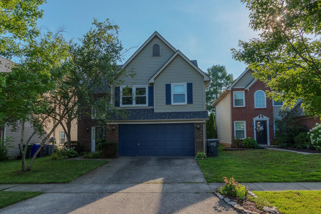 3789 White Pine Dr in Lexington, KY - Building Photo