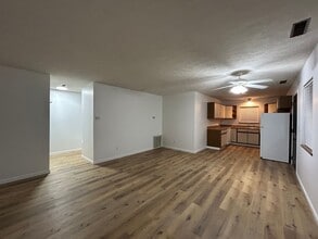 917 N Clay St in Sturgis, MI - Building Photo - Building Photo