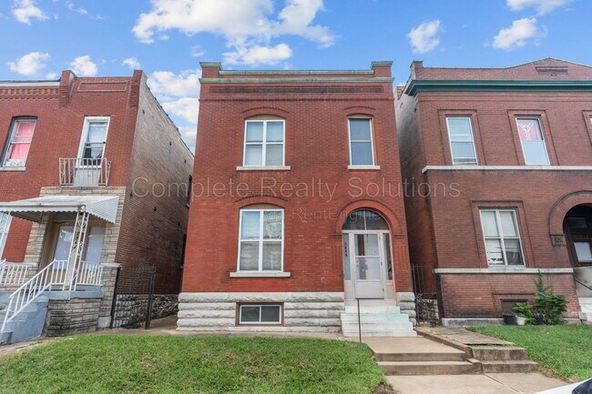 property at 2846 Wyoming St