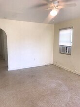 605 S 6th St, Unit 605 in Fort Pierce, FL - Building Photo - Building Photo