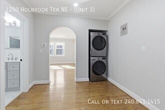 1250 Holbrook Terrace NE in Washington, DC - Building Photo - Building Photo