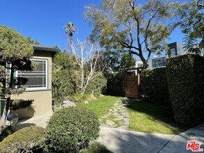511 N Sweetzer Ave in West Hollywood, CA - Building Photo - Building Photo