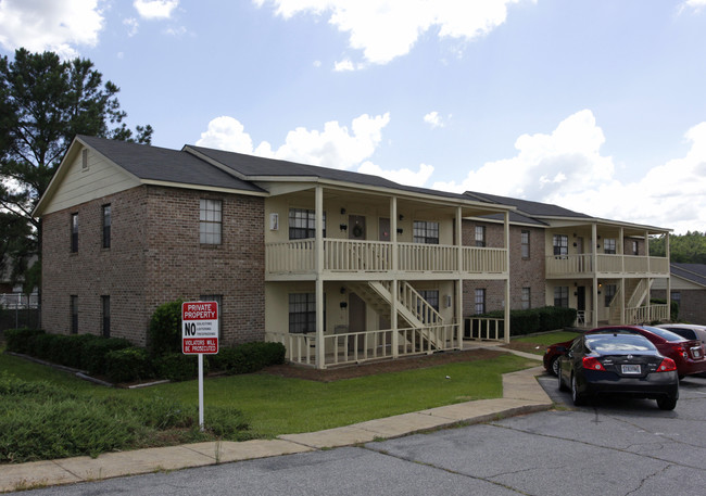 Lakeridge Apartments in Phenix City, AL - Building Photo - Building Photo