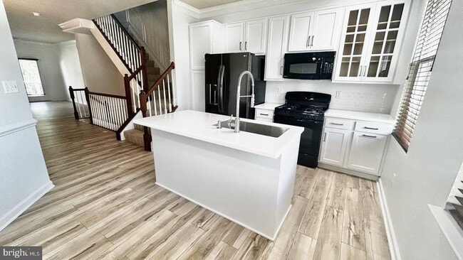 3030 Chinkapin Oak Ln in Woodbridge, VA - Foto de edificio - Building Photo