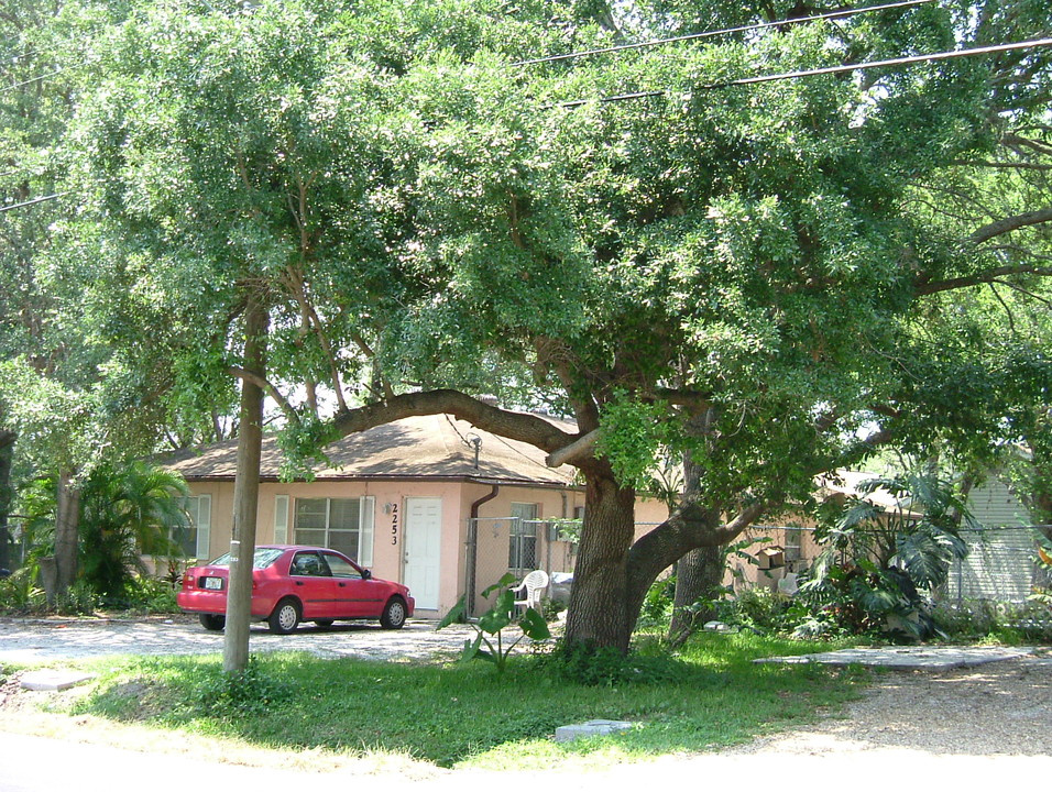 2251 19th St in Sarasota, FL - Building Photo