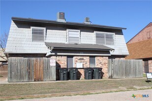 1303 Wales Dr in Killeen, TX - Building Photo