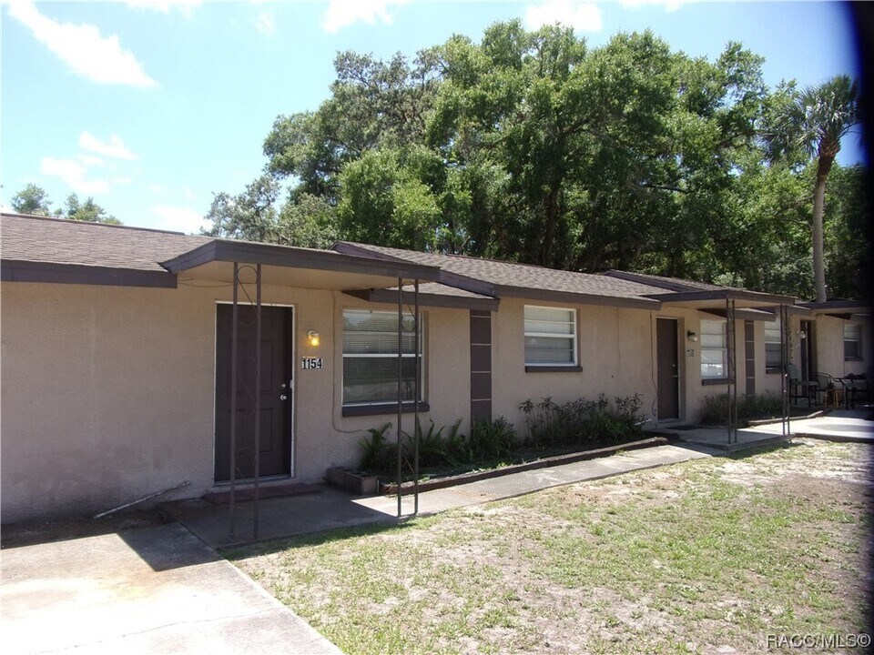 1166 NE 1st St in Crystal River, FL - Building Photo
