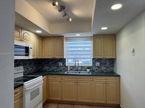 1373 W 69th St in Hialeah, FL - Building Photo - Building Photo