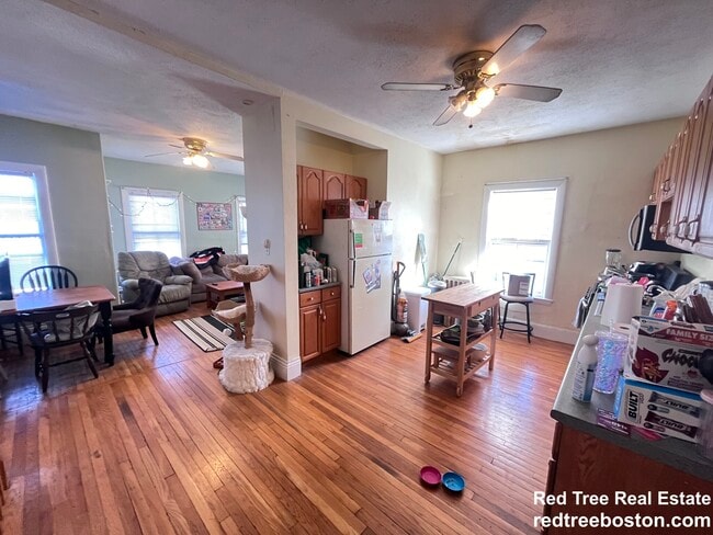 3 Foster St, Unit 2L