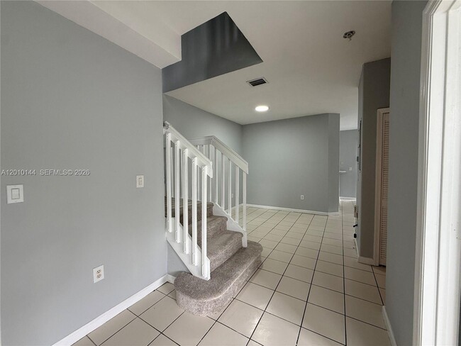 2458 SE 15th Pl in Homestead, FL - Building Photo - Building Photo