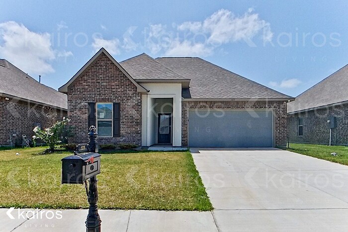 125 Haygood Pt in Sulphur, LA - Building Photo
