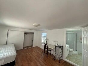 2353 S Westgate Ave, Unit Westgate in Los Angeles, CA - Building Photo - Building Photo