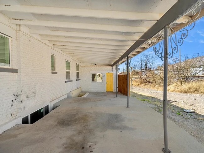 property at 1017 Maple St