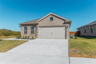 126 Willow St in Rhome, TX - Building Photo - Building Photo