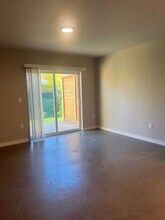 2901 Waverly Dr SE in Albany, OR - Building Photo - Building Photo