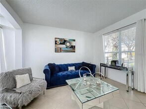 2719 Lido Key Dr in Kissimmee, FL - Building Photo - Building Photo