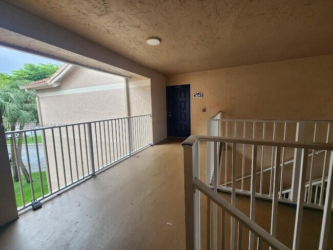 15771 SW 106th Terrace-Unit -304 in Miami, FL - Building Photo - Building Photo