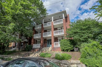 2710 Holmes St in Kansas City, MO - Building Photo - Building Photo
