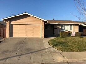 1445 Sonoma Dr in Milpitas, CA - Building Photo