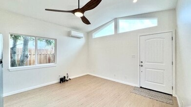 421C Olomana St in Kailua, HI - Building Photo - Building Photo