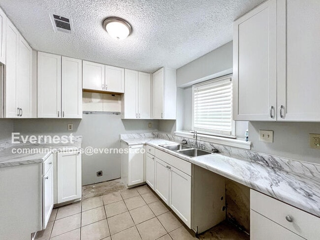 6140 Village Park Rd in Memphis, TN - Building Photo - Building Photo