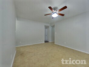 7214 Winter Song Dr in Magnolia, TX - Foto de edificio - Building Photo