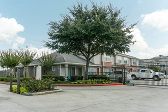 Park at Humble in Humble, TX - Foto de edificio - Building Photo