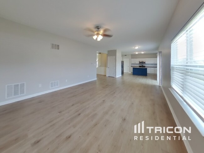 1618 Huntzinger Blvd in Pendleton, IN - Building Photo - Building Photo