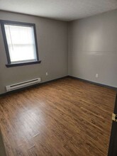 32 Scioto Dr in Heath, OH - Foto de edificio - Building Photo