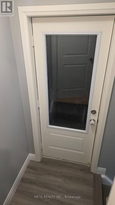 25 Hassard-Short Ln in Ajax, ON - Building Photo