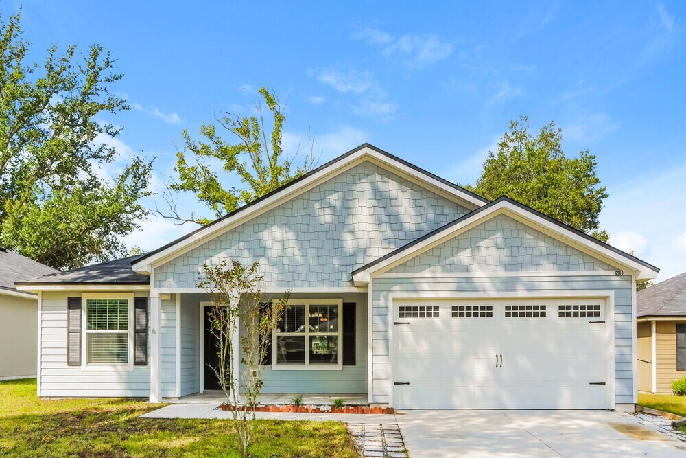 6968 Loris Ln in Jacksonville, FL - Building Photo