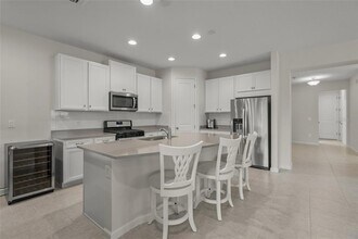 8658 Rain Song Rd in Sarasota, FL - Building Photo - Building Photo