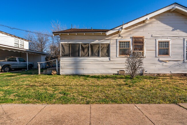 1002 Beech St in Abilene, TX - Building Photo - Building Photo