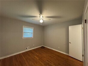 1224 Skyview Cir SW in Mableton, GA - Building Photo - Building Photo