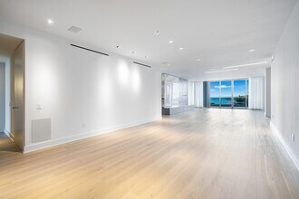 5959 Collins Ave in Miami Beach, FL - Building Photo - Building Photo