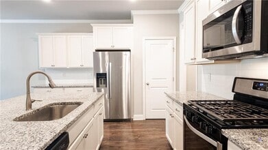 2284 Morgan Pl Dr in Buford, GA - Building Photo - Building Photo